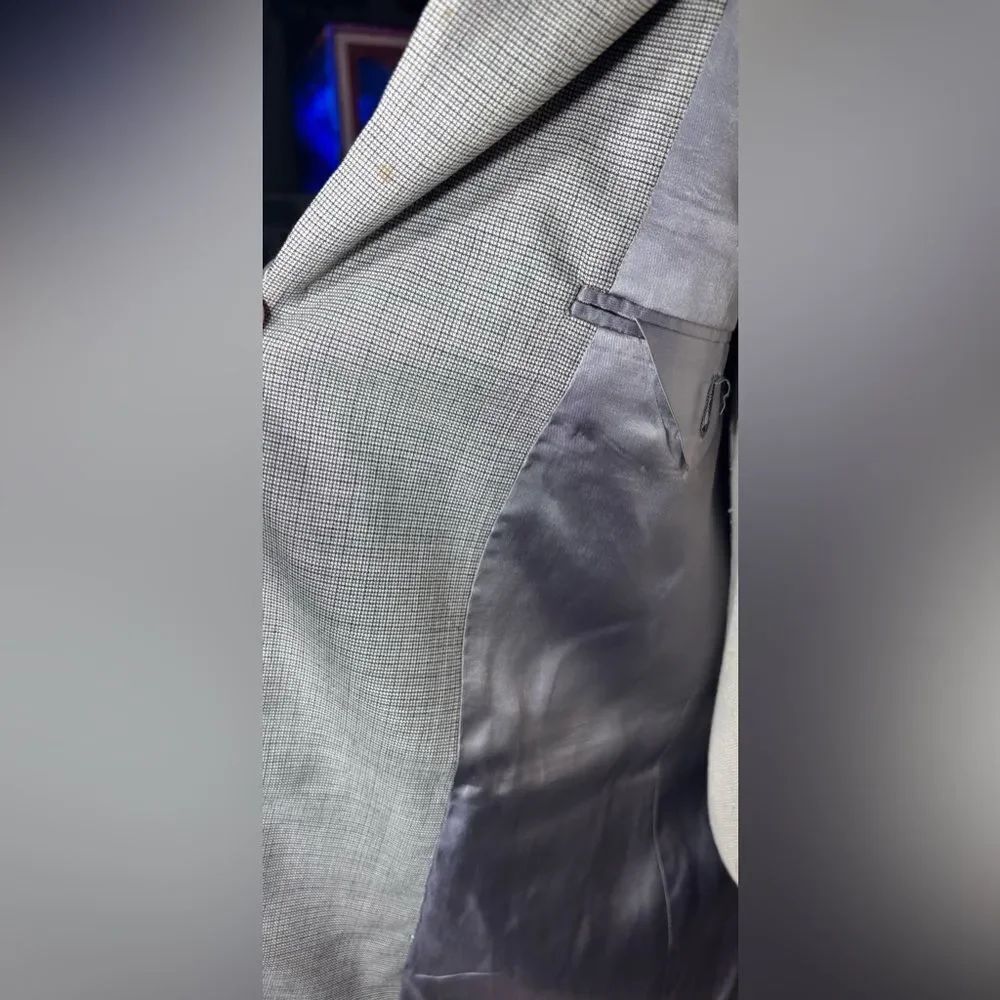 Austin Reed Light Grey Textured Three-Button Suit Jacket Size 41R EPC - Picture 12 of 12